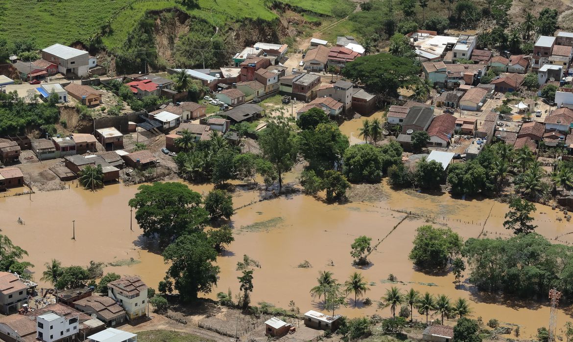 Bahia tem 220 mil pessoas afetadas pelas chuvas; dez mortes foram confirmadas
