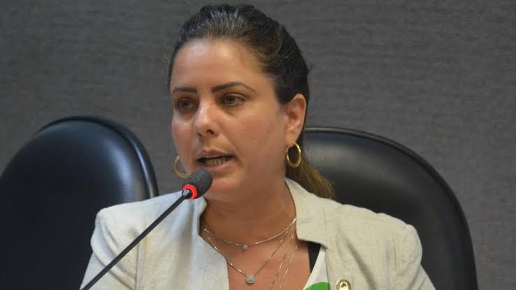 Sandro Régis destaca ingresso da deputada Mirela Macedo à bancada de oposição