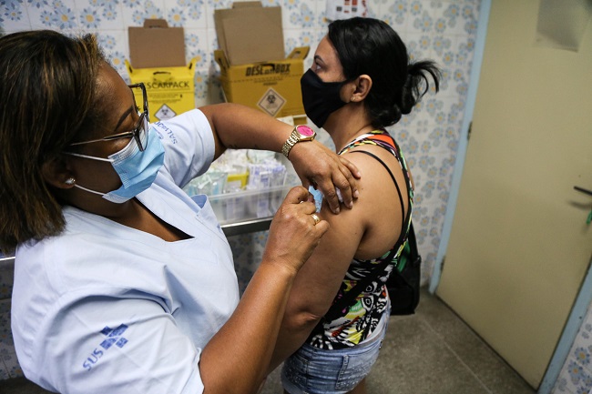 Salvador inicia vacinação contra gripe e sarampo nesta segunda