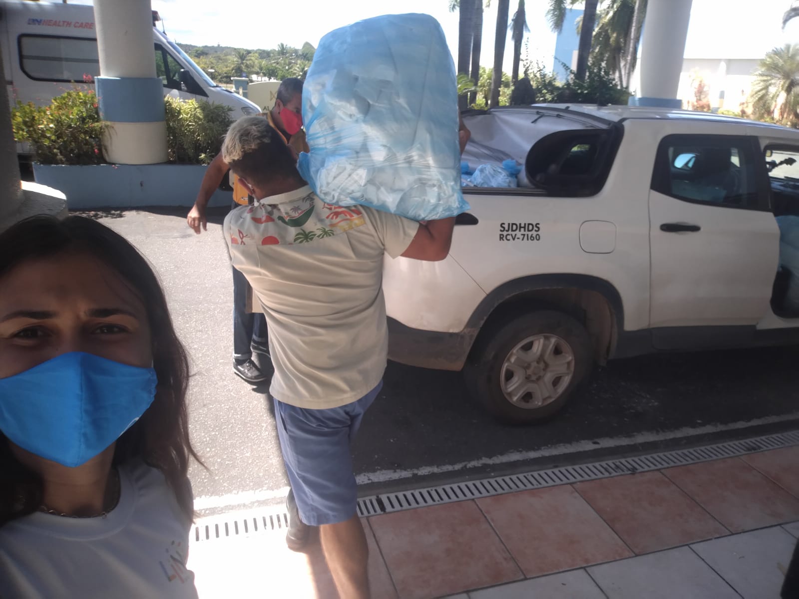 Aviva doa enxovais para famílias atingidas pela chuva na Bahia