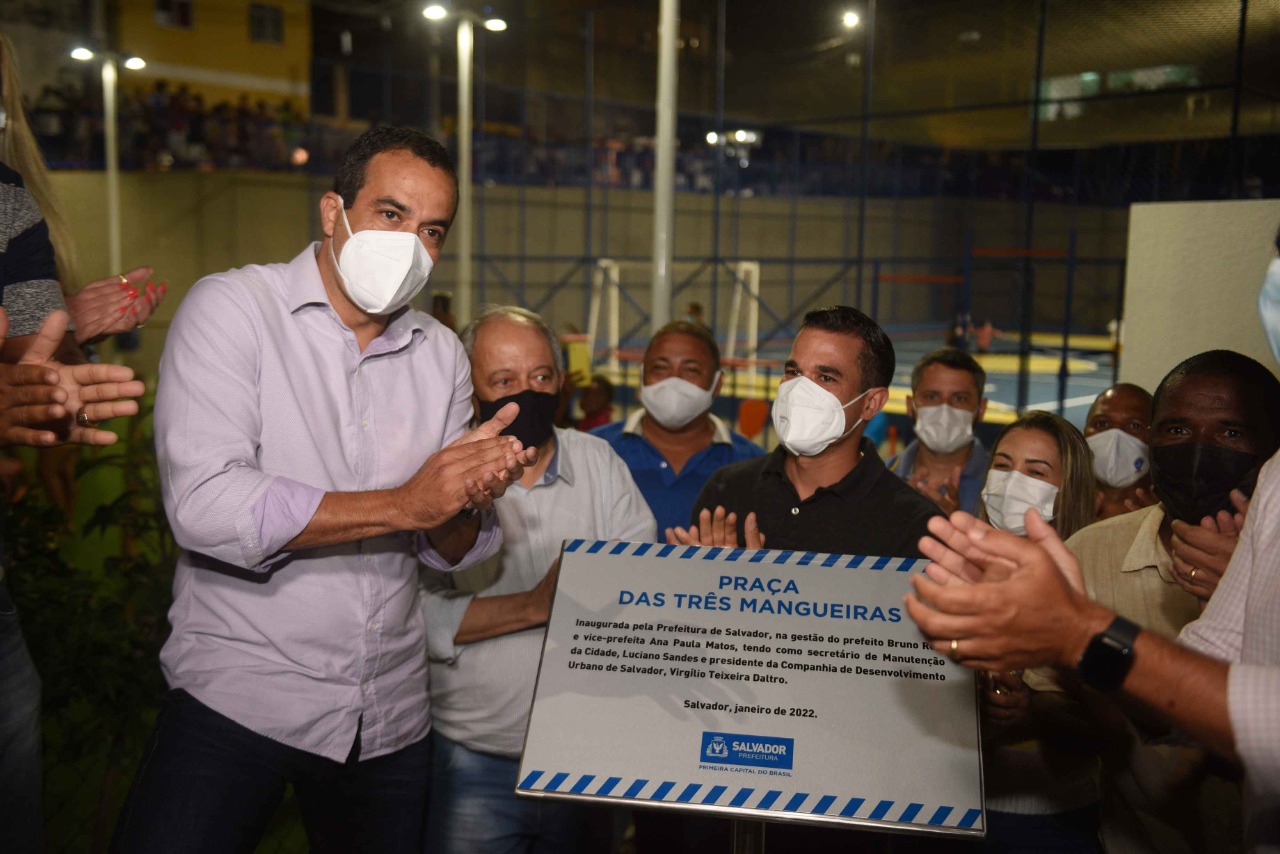 Bruno Reis entrega equipamento de lazer e anuncia novas obras em Canabrava