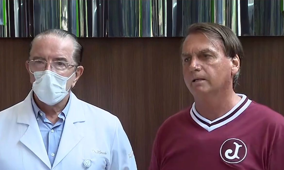 Médico diz que Bolsonaro está pronto para retornar ao trabalho