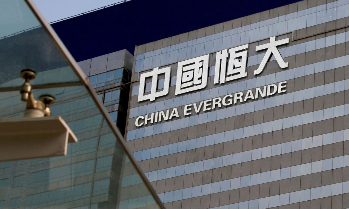 Chinesa Evergrande espera proposta de reestruturação em seis meses