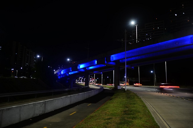 Viadutos do BRT recebem iluminação cênica no Itaigara e Av. ACM