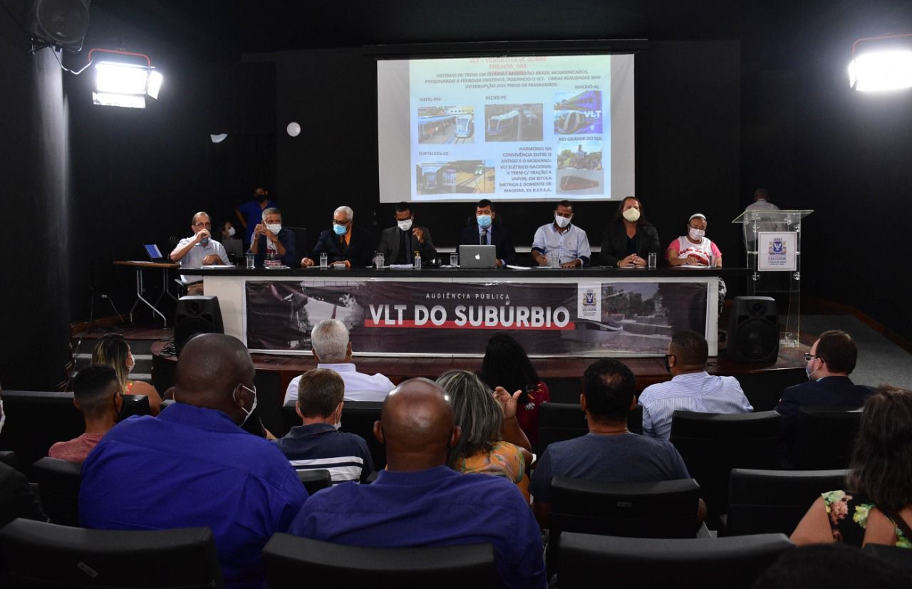 Audiência na Câmara de Salvador cobra respostas do Governo do Estado sobre o VLT