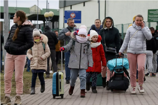 Polônia diz que 100 mil ucranianos já chegaram ao país
