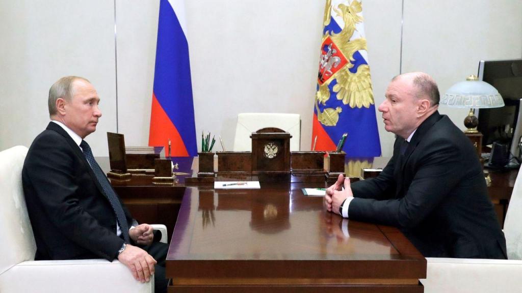 Empresário mais rico da Rússia pede a Putin para “não voltar a 1917”