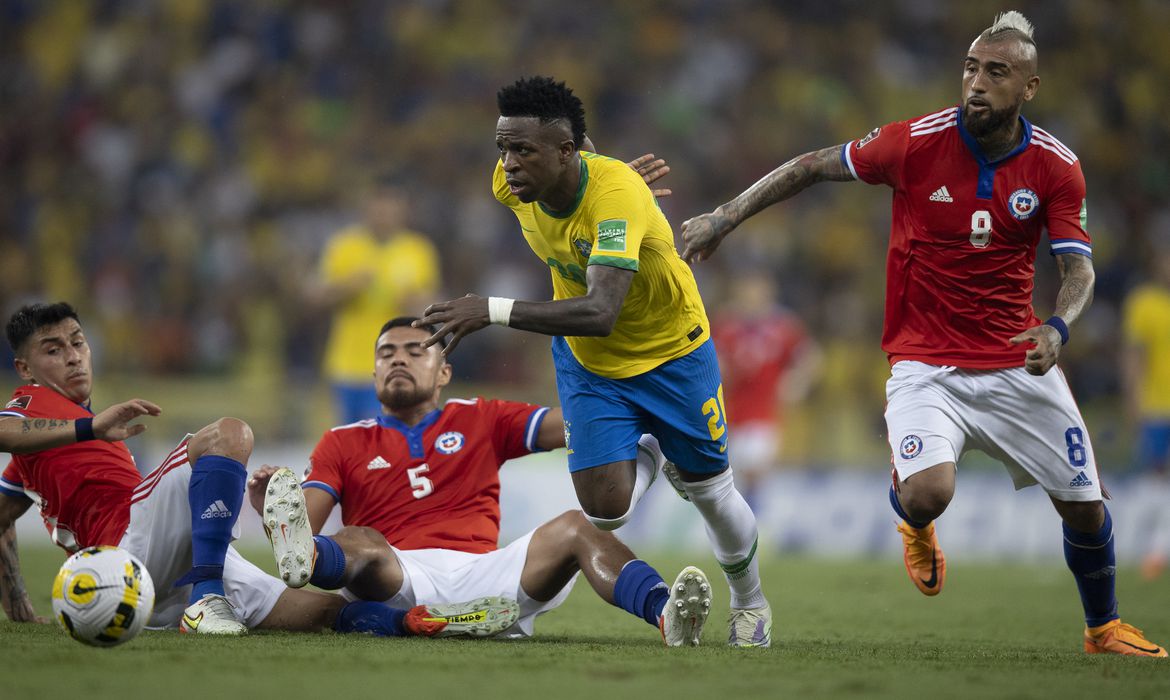 Brasil goleia o Chile por 4 a 0 pelas Eliminatórias da Copa; veja os gols