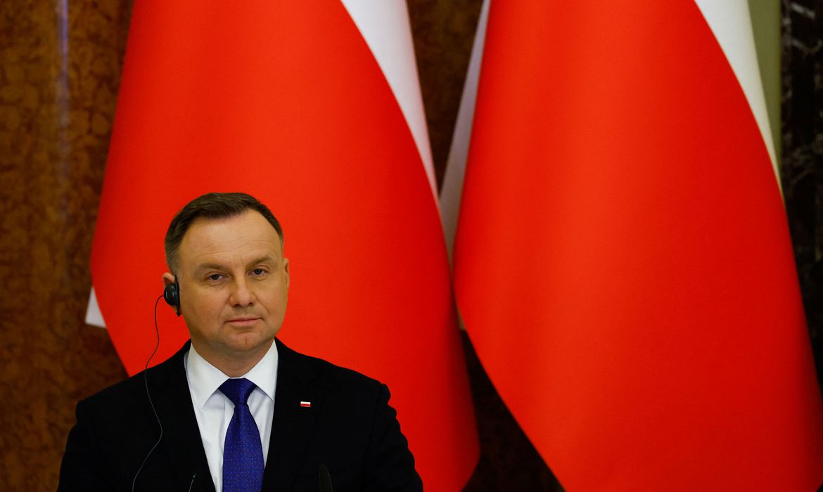 Polônia avisa que se Rússia usar armas químicas, OTAN vai entrar na guerra