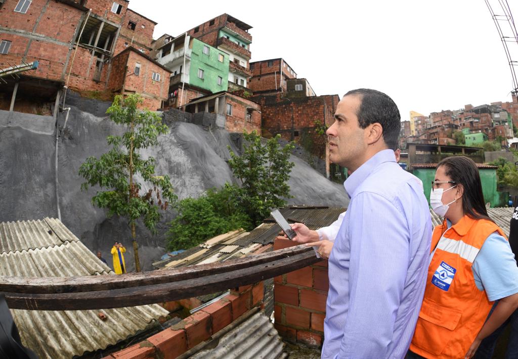 Bruno Reis entrega três novas geomantas na região de Pau da Lima