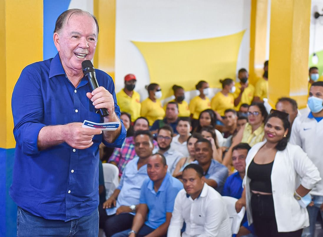 “Não terei tarja na testa de nenhum candidato a presidente, serei o senador da Bahia”, diz Leão