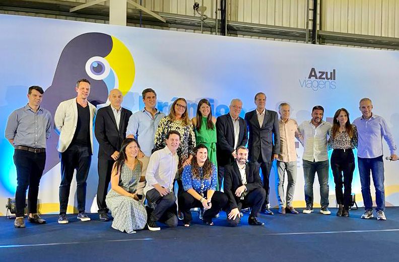 Salvador recebe homenagem da Azul durante evento em São Paulo