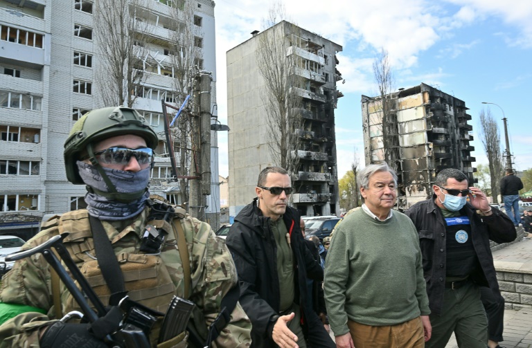 Rússia bombardeia Kiev durante visita do secretário-geral da ONU