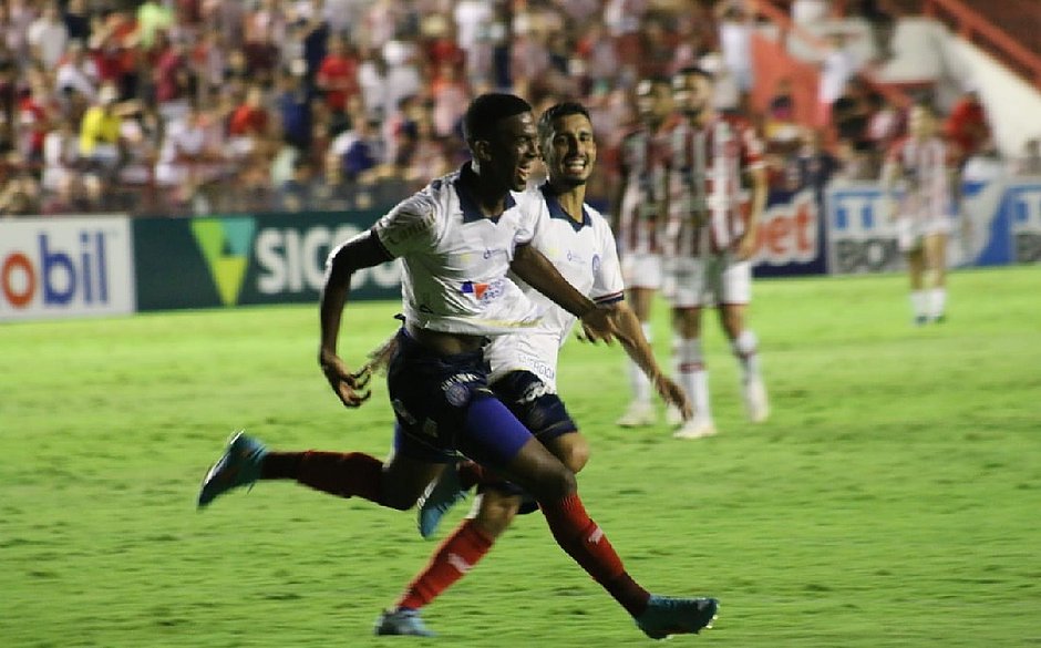 Série B: Fora de casa, Bahia vence o Náutico por 1 a 0; veja o gol