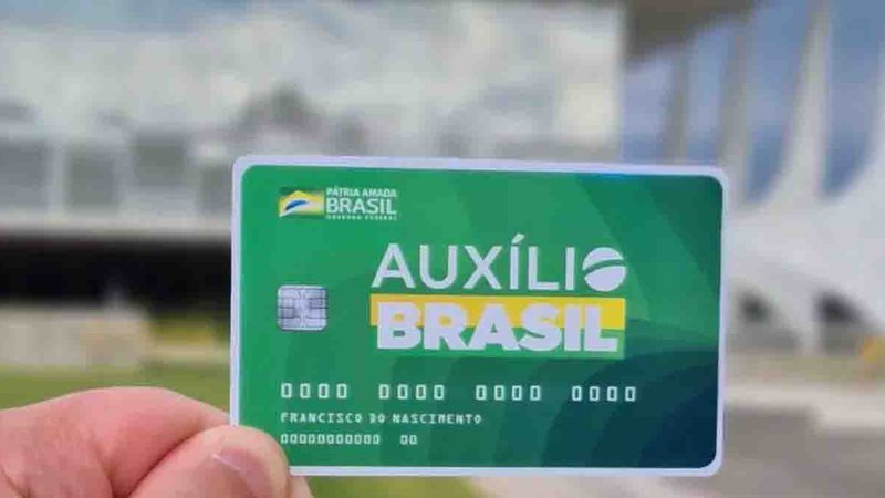 Câmara aprova MP do Auxílio Brasil com valor mínimo de R$ 400