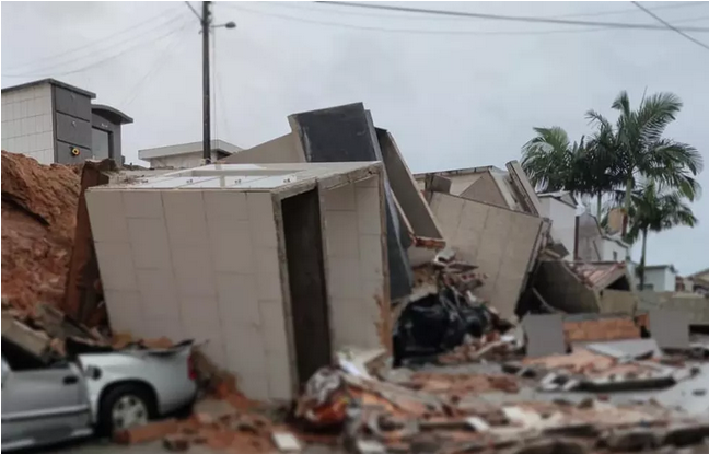 Ciclone atinge Santa Catarina e deixa três mortos