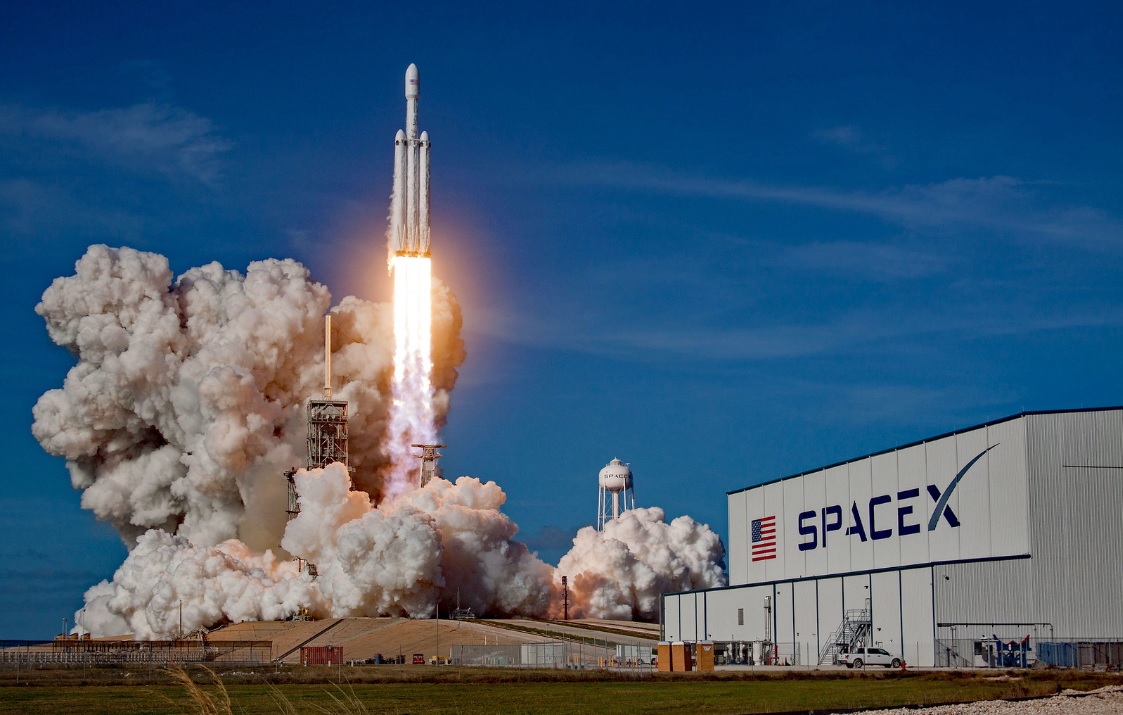 SpaceX vai lançar dois satélites brasileiros ao espaço nesta quarta