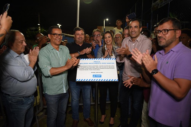 Bruno Reis entrega praça versátil e nova iluminação 100% em LED no Rio Sena