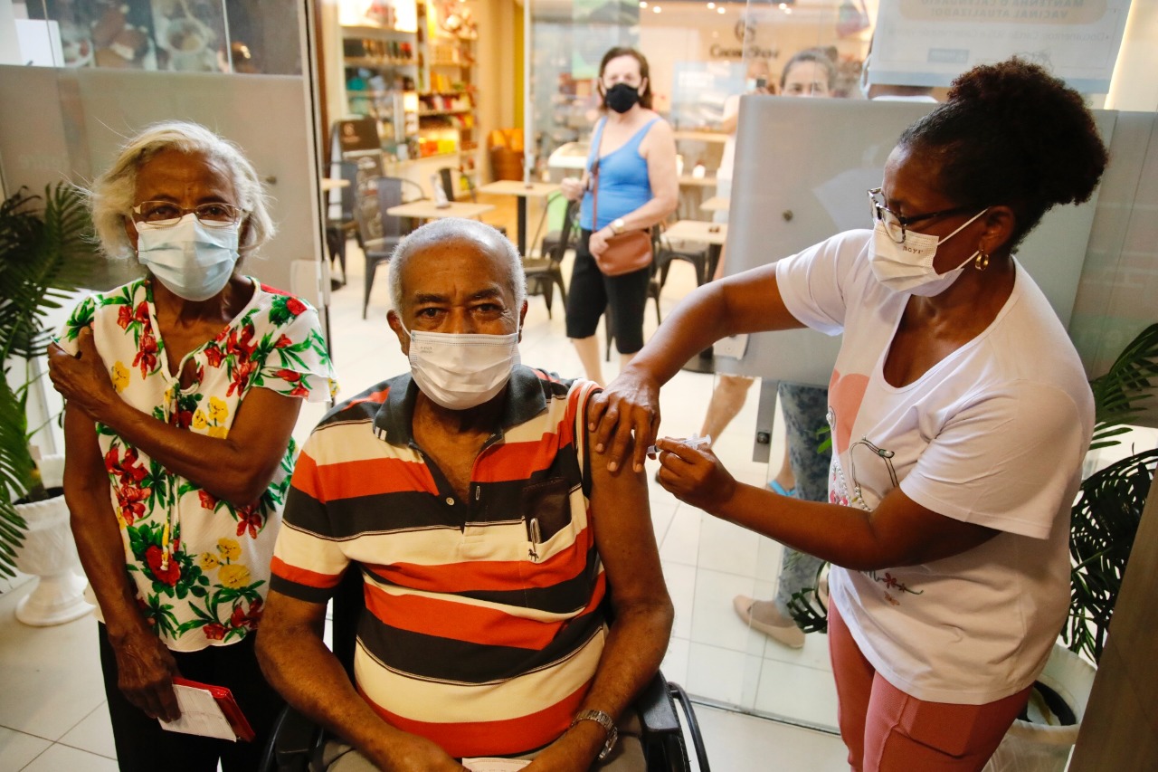Mais de 110 mil cidadãos se vacinaram contra Covid-19 nos mutirões em Salvador