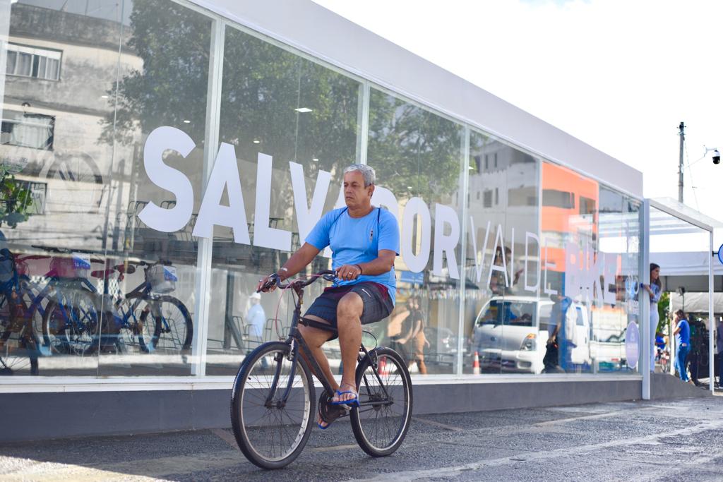 Bruno Reis entrega novo bicicletário do Salvador Vai de Bike na Ribeira