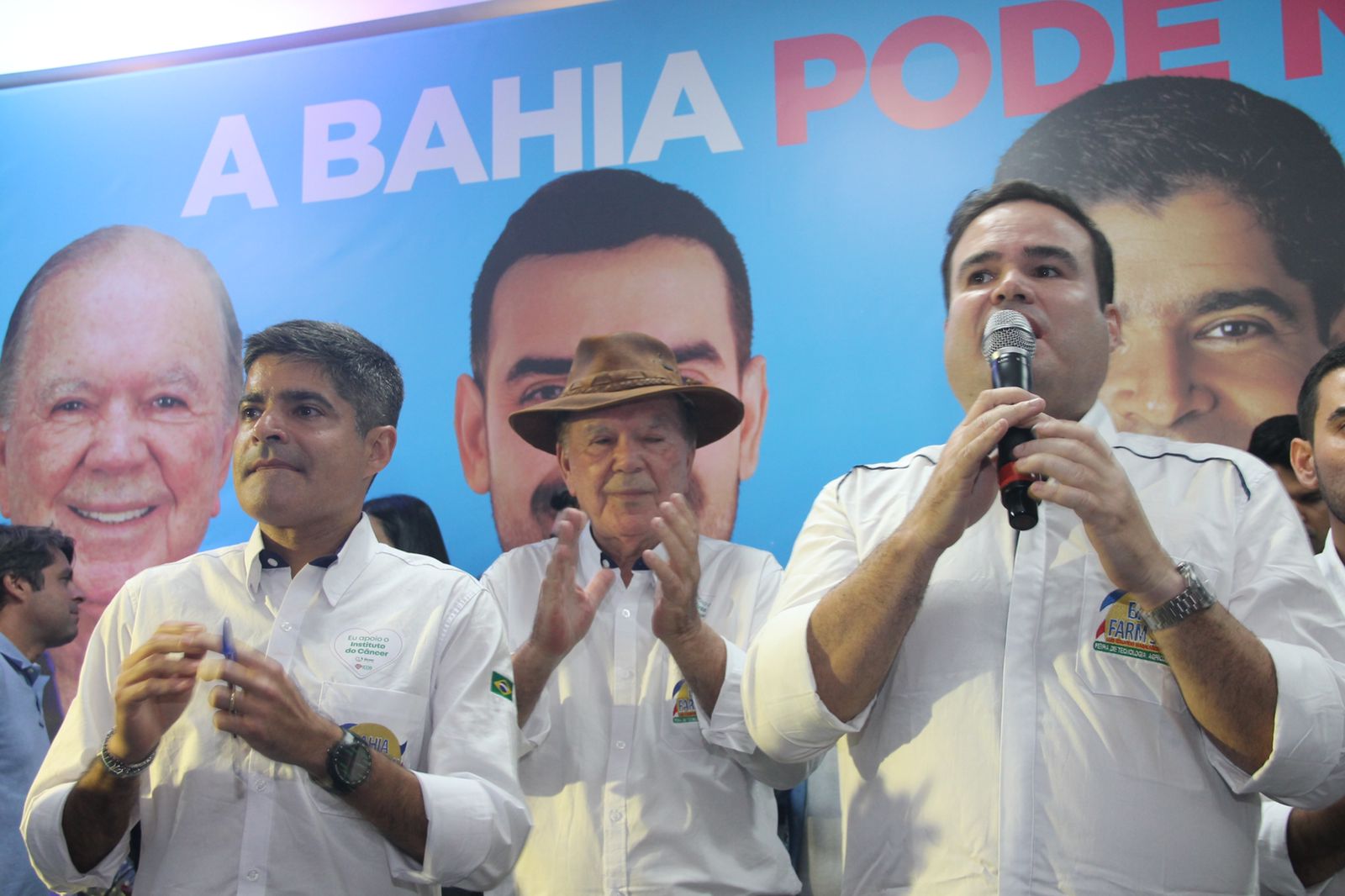 Cacá Leão comemora ‘mesversário’ como pré-candidato ao Senado na chapa de ACM Neto