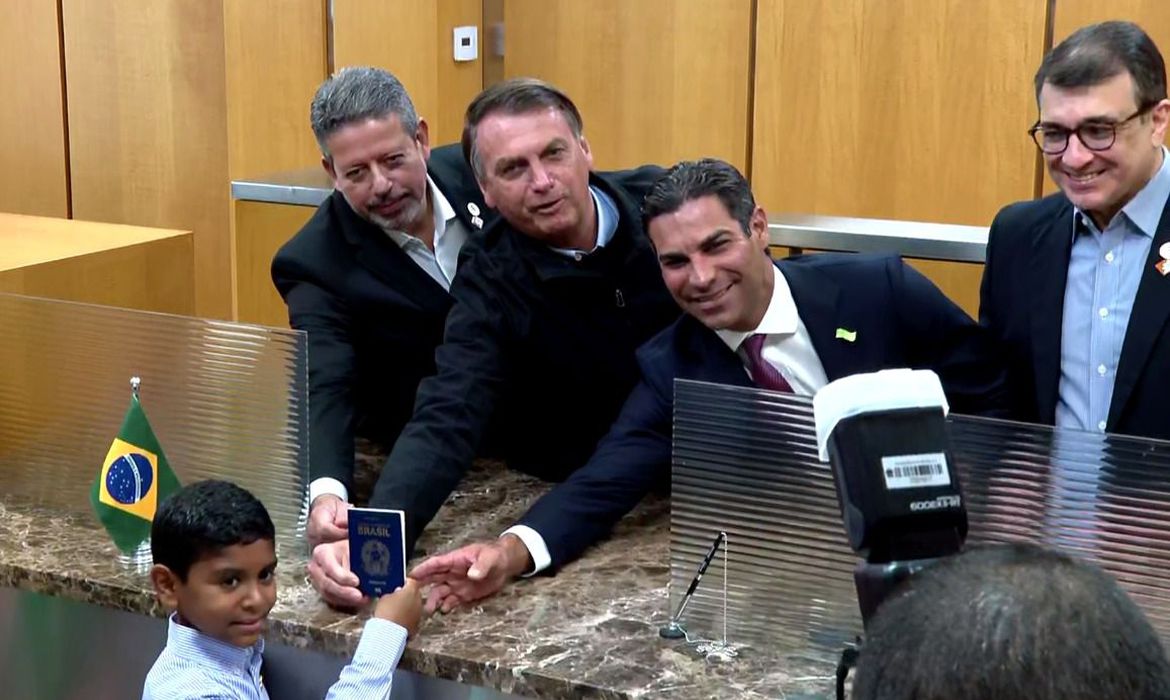 Bolsonaro inaugura Vice-Consulado do Brasil em Orlando