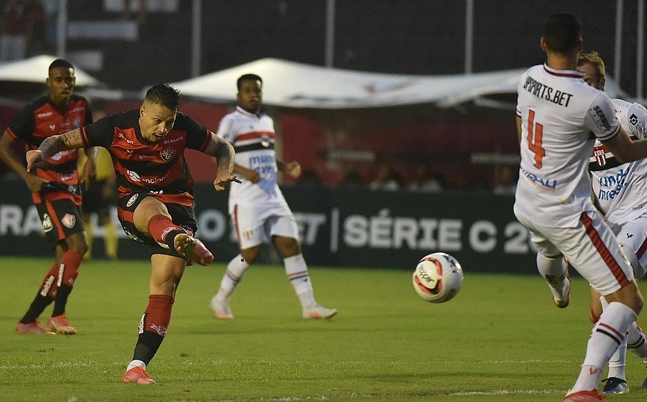 Série C: Vitória perde para o Botafogo-SP por 1 a 0; veja o gol