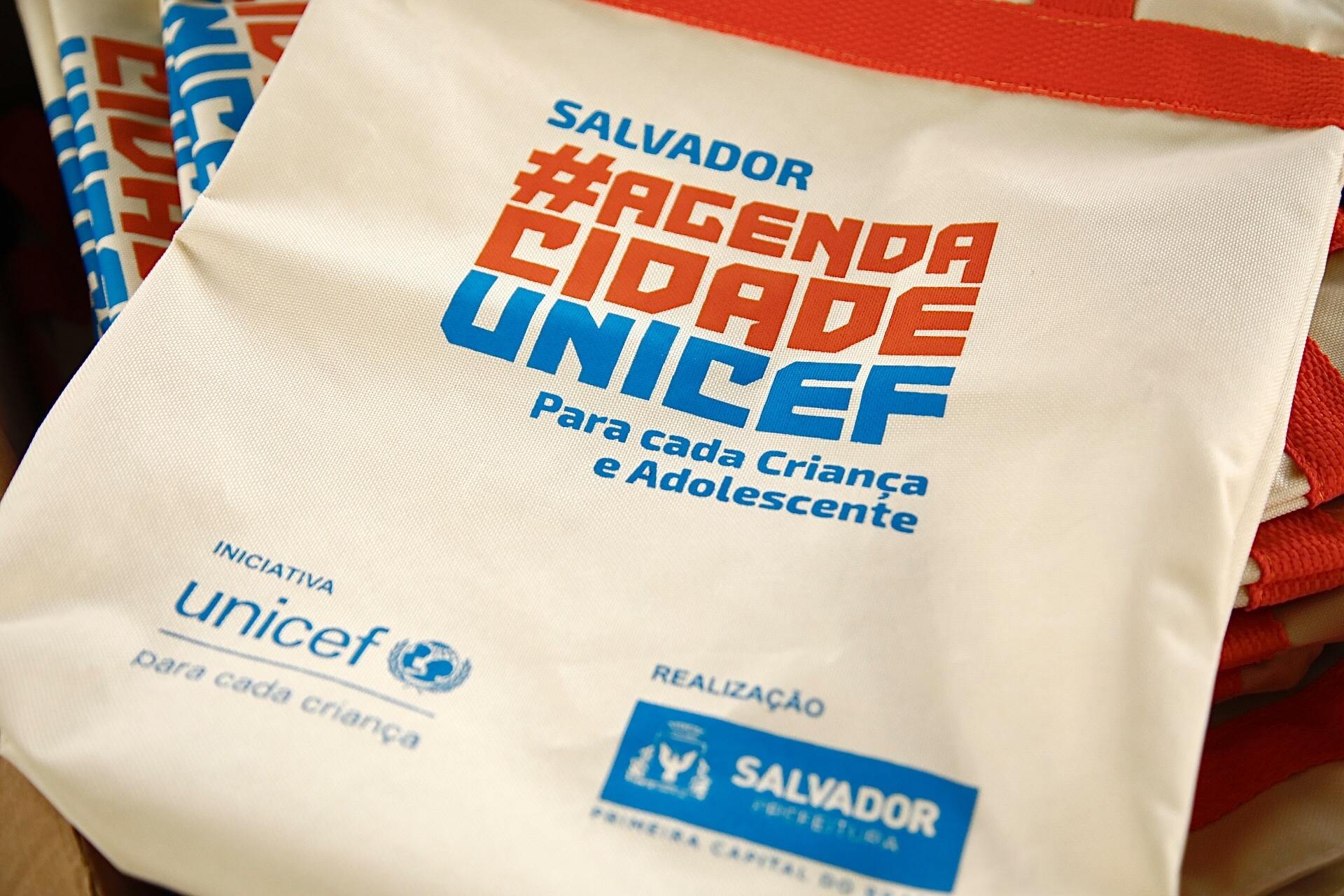 Prefeitura e Unicef firmam parceria para proteger crianças e adolescentes em Valéria