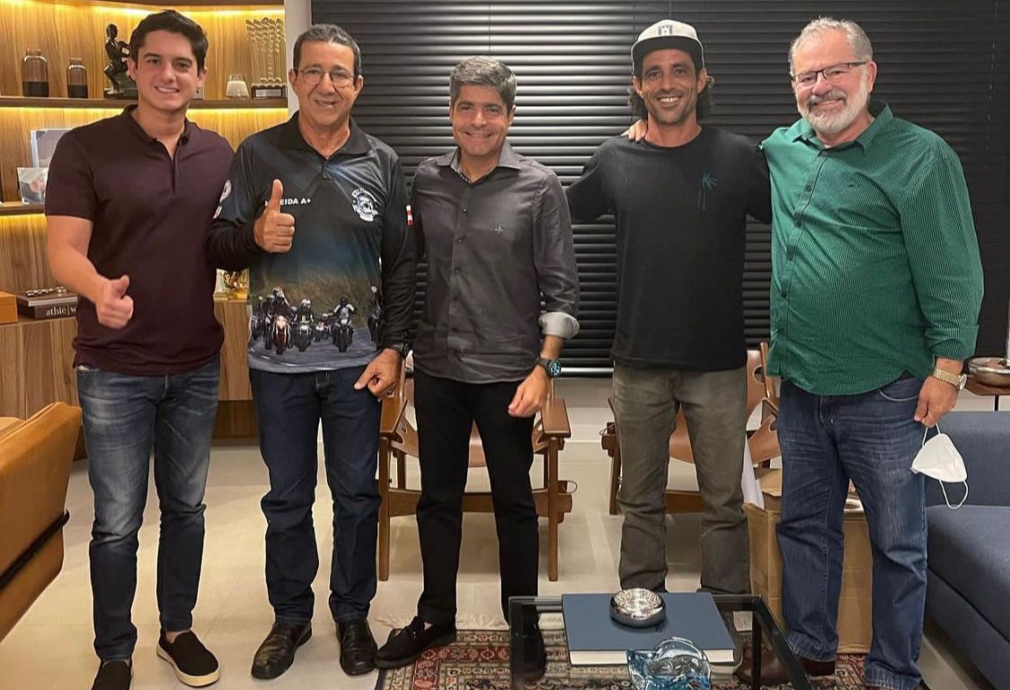 Prefeito de Canavieiras anuncia apoio a ACM Neto
