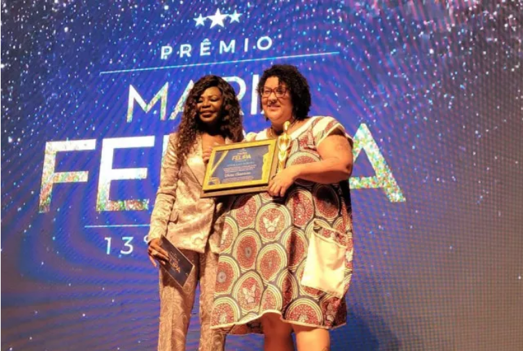 Laina Crisóstomo é homenageada com Prêmio Maria Felipa 2022