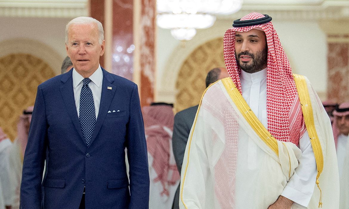 Biden confronta príncipe saudita sobre assassinato de jornalista