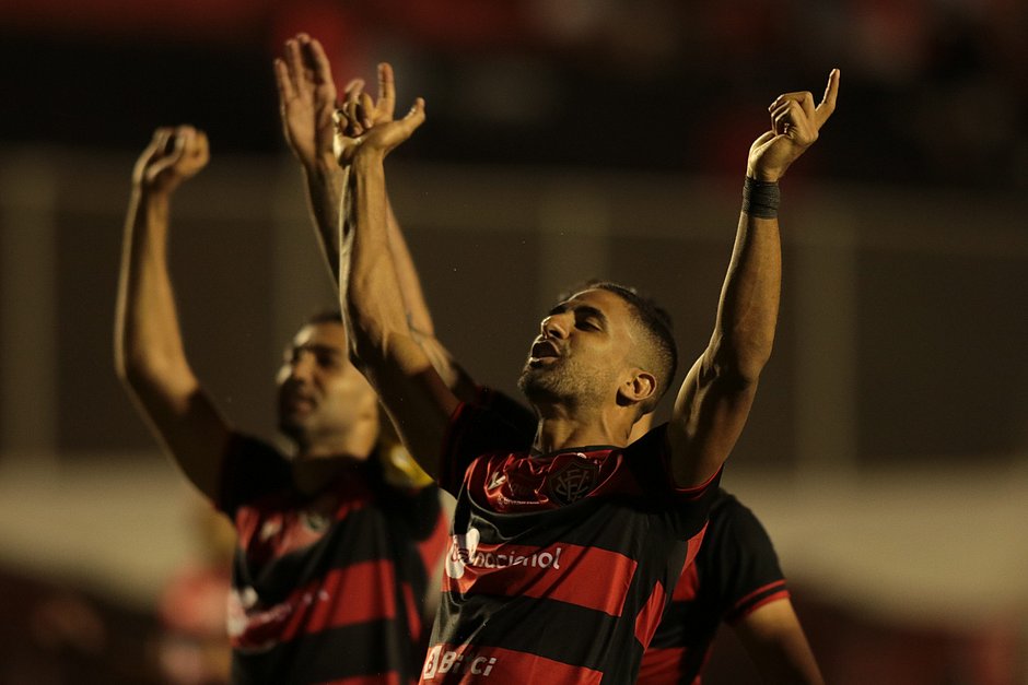 Série C: Vitória bate o Paysandu por 1 a 0 no Barradão; veja o gol