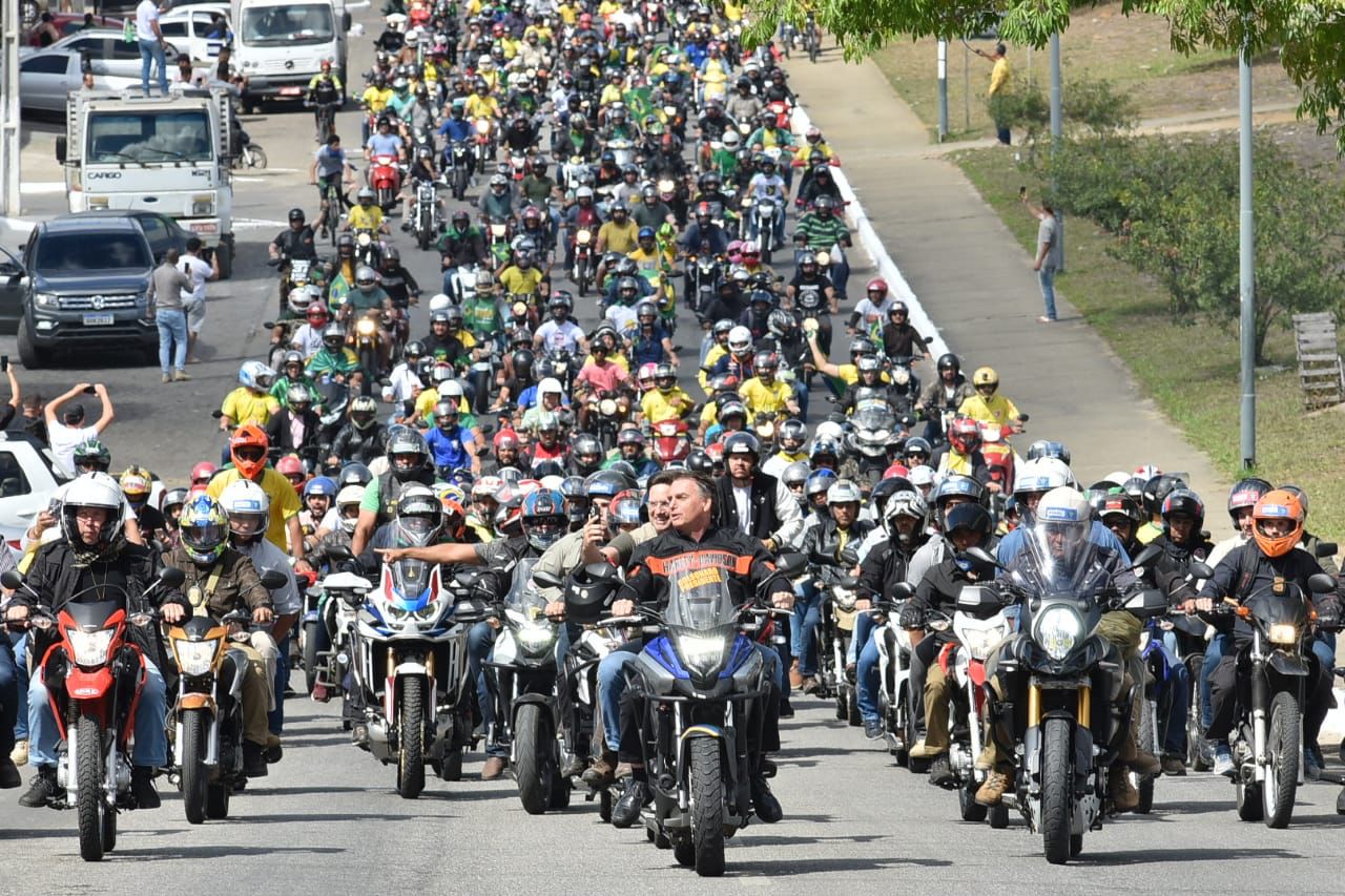 Dra. Raissa Soares recebe Bolsonaro para motocarreata em Conquista