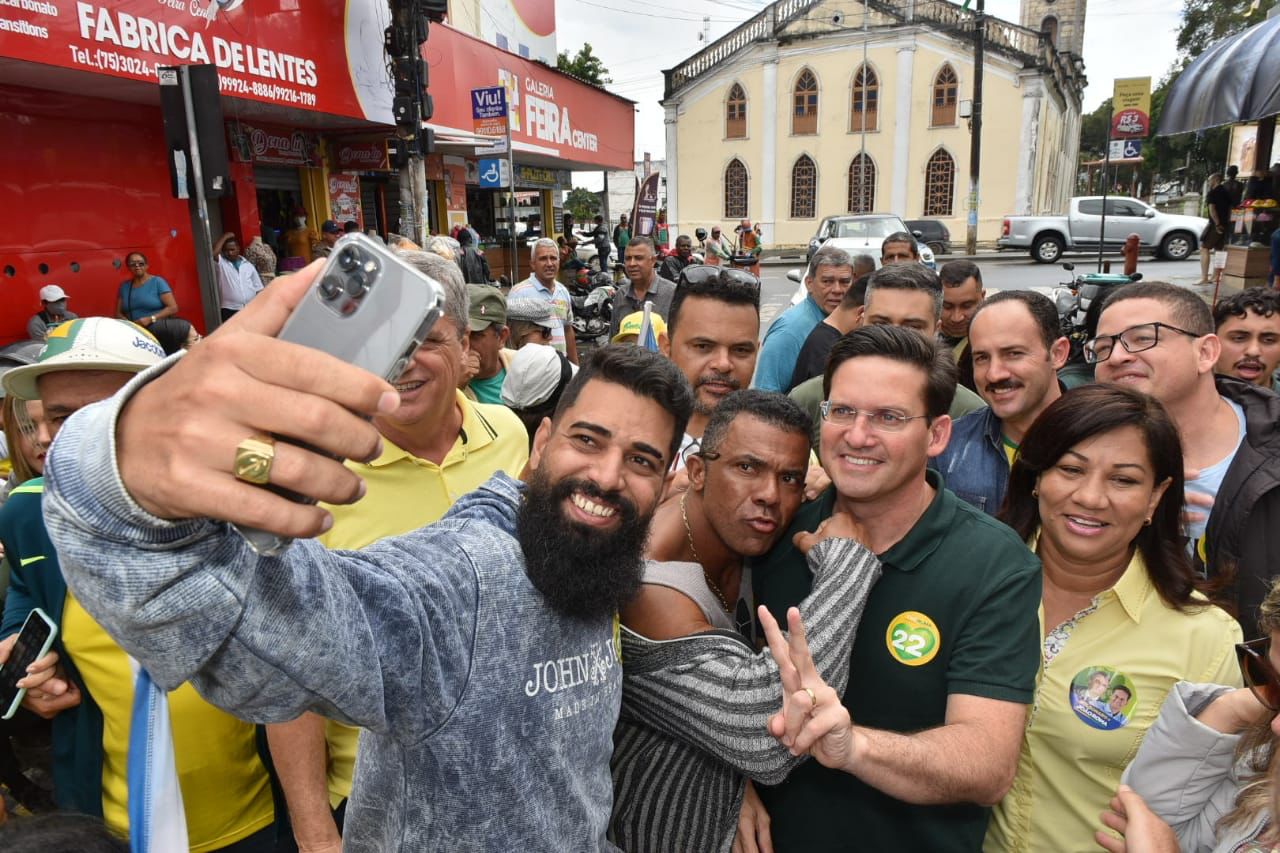 ”Auxílio Brasil impulsiona economia baiana”, diz Roma em Feira