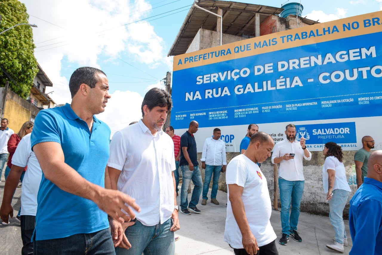 Bruno Reis entrega urbanização da Rua Galiléia em Coutos