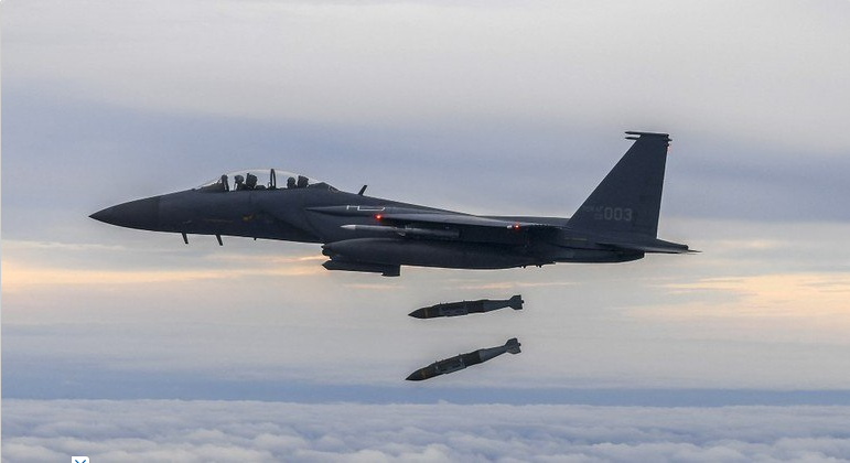 EUA e Coreia do Sul simulam bombardeio em resposta a míssil da Coreia do Norte