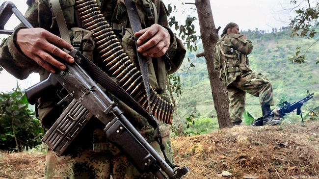 Combate entre dissidentes das Farc deixa 18 mortos no sul da Colômbia