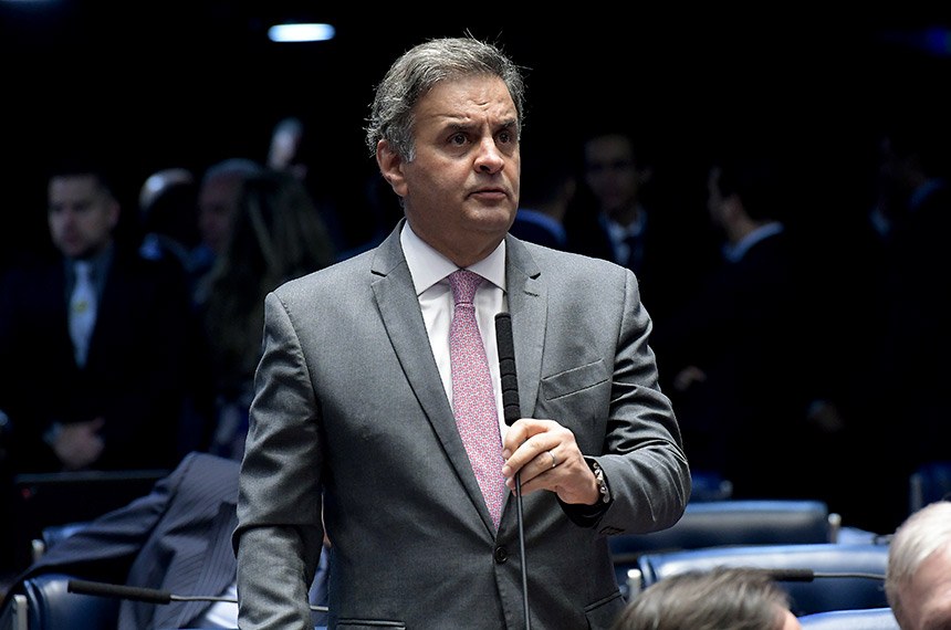 Aécio critica discurso de Lula em diplomação: “Envelhecido”