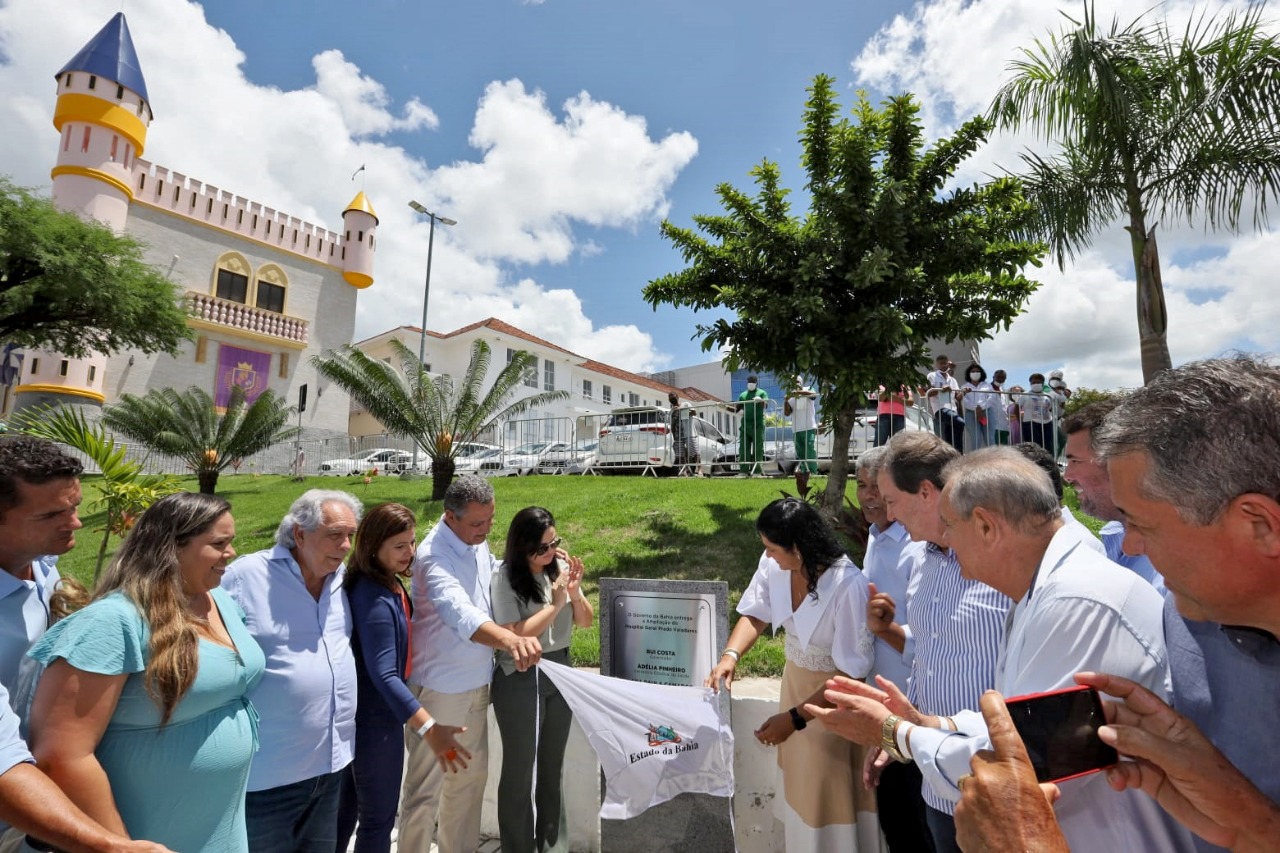 Em Jequié, Rui entrega ampliação do Prado Valadares, delegacia da mulher e outras obras