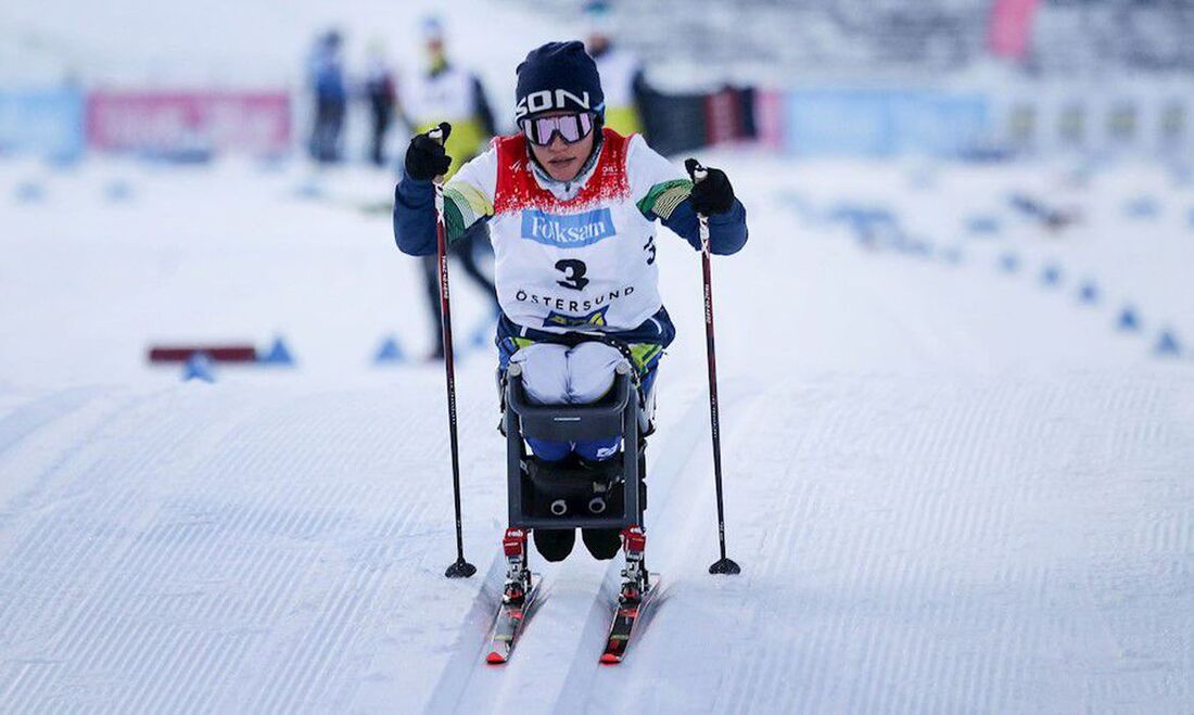 Aline Rocha é 1ª campeã do Brasil no Mundial de Para esqui cross-country