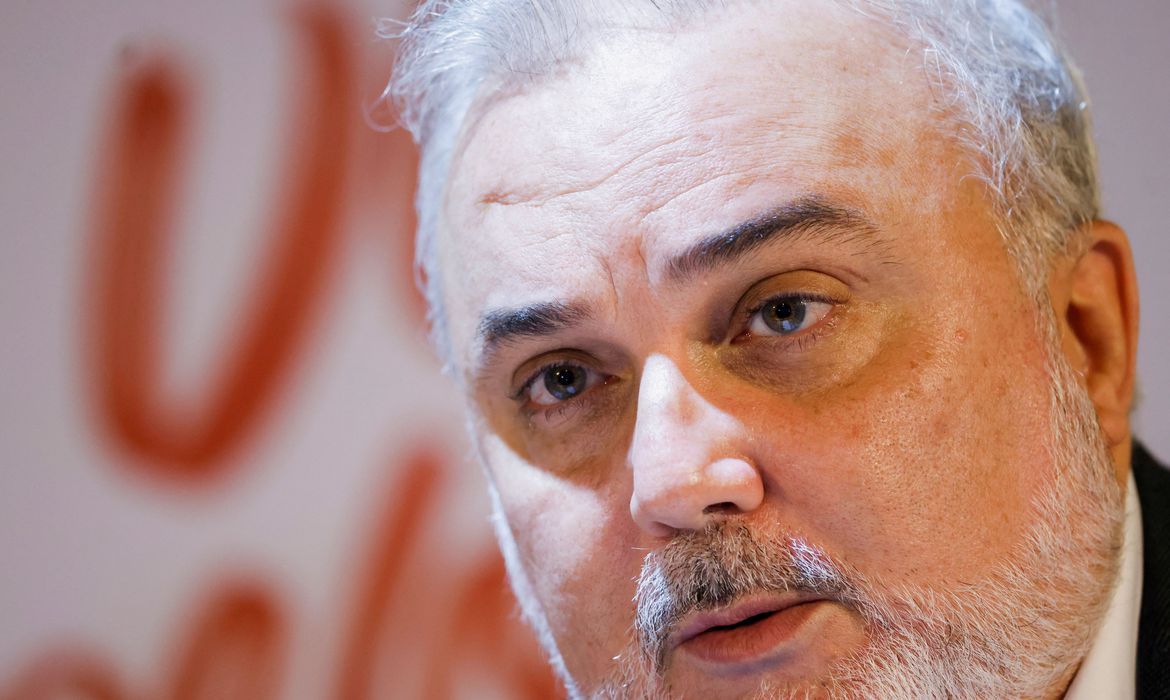 Presidente da Petrobras indica 5 integrantes para diretoria executiva