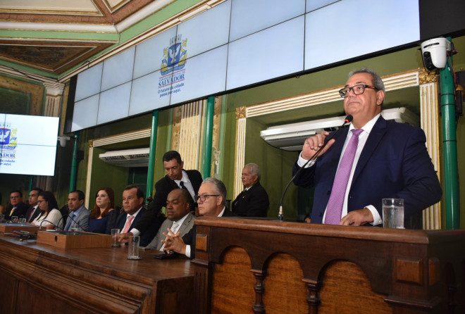 Carlos Muniz reforça independência da Câmara na abertura do Ano Legislativo