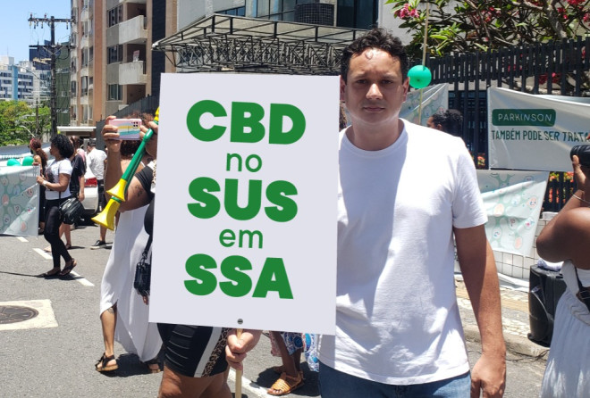 André Fraga comemora liberação da cannabis medicinal pelo SUS em Salvador