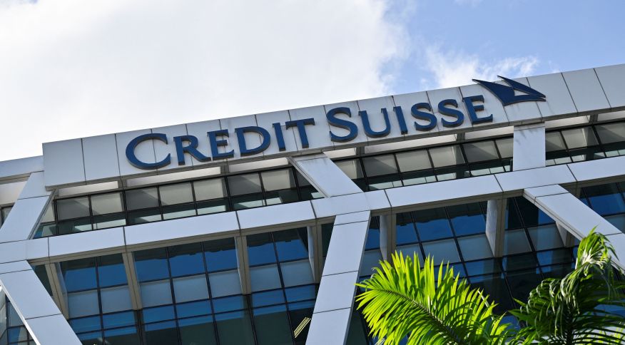 Bolsas europeias operam em baixa após UBS anunciar compra do Credit Suisse