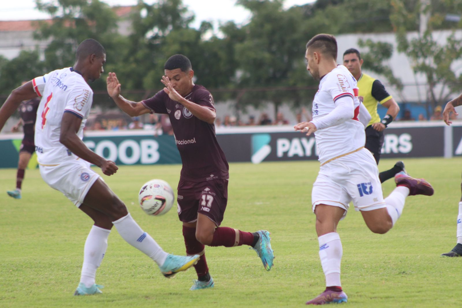 Jacuipense e Bahia ficam no 1 a 1 no primeiro jogo da final do Baianão