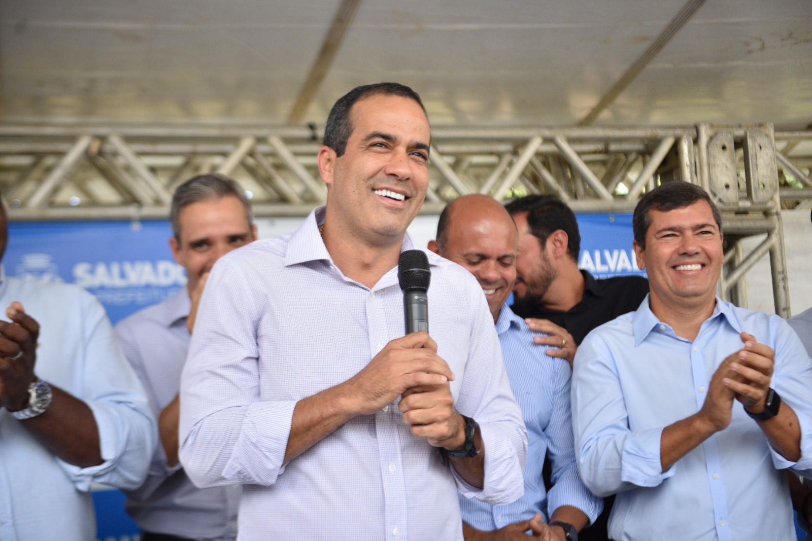 Bruno Reis autoriza início das obras de recuperação do canteiro central da Avenida Centenário