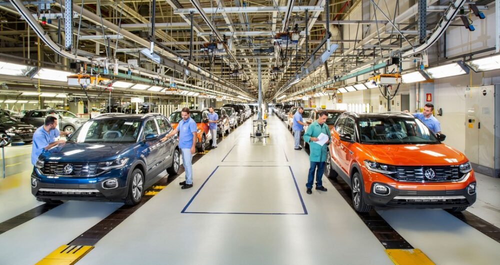 Volkswagen paralisa produção nas três fábricas no Brasil