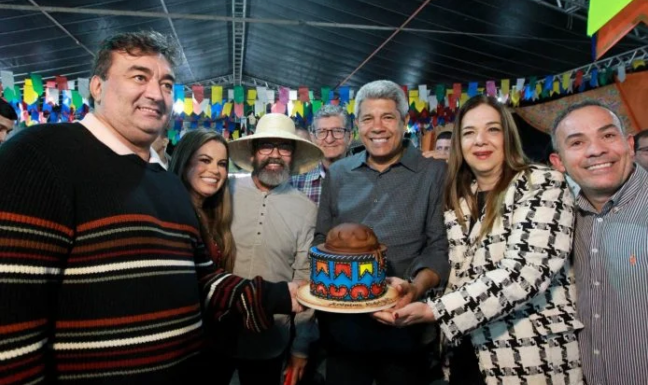 Jerônimo destaca aquecimento da economia no São João de Senhor do Bonfim