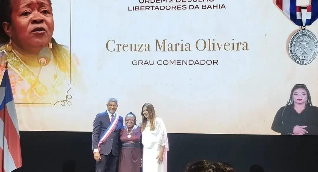 Creuza Oliveira recebe título de Comendadora da Ordem Dois de Julho – Libertadores da Bahia