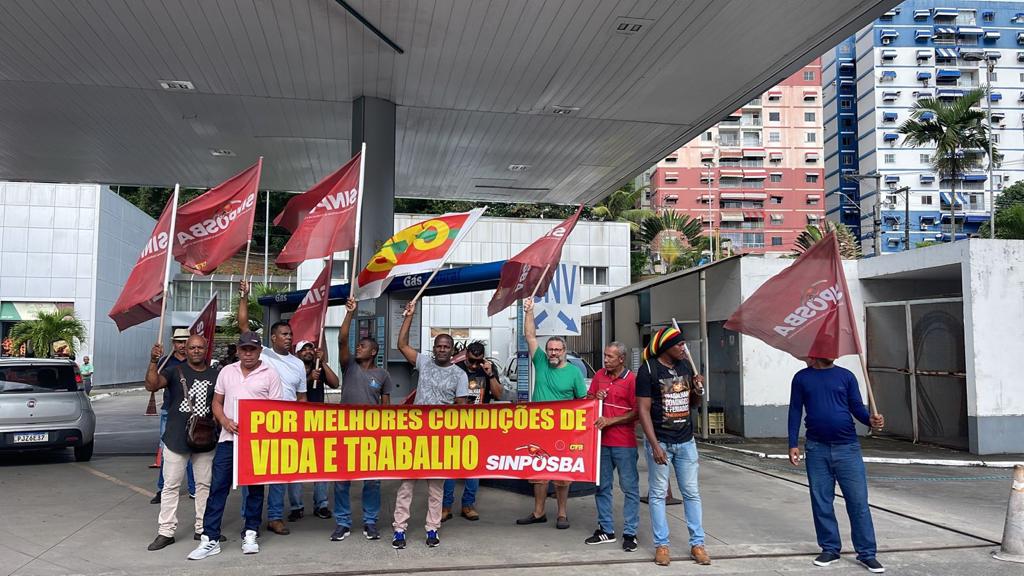 Trabalhadores em postos de combustíveis na Bahia não aprovam proposta patronal